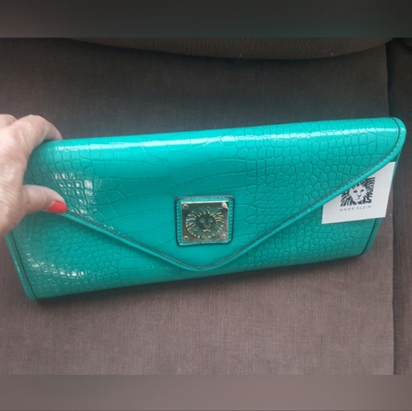 Anne Klein Green Seafoam Large Clutch Bag - Picture 8 of 8